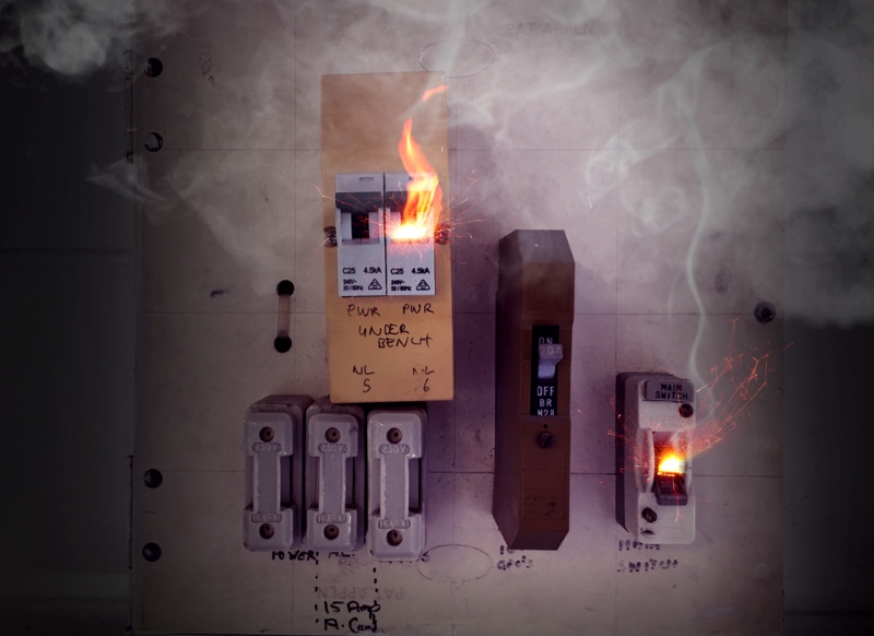 Cách thay cầu dao đúng cách