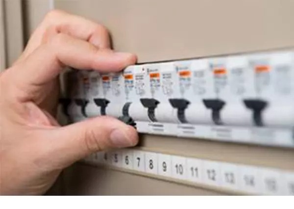 Nguyên nhân nào khiến CB chống giật nhảy liên tục?