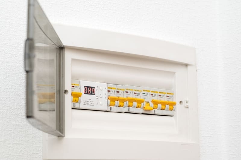 Nguồn điện 4 là gì